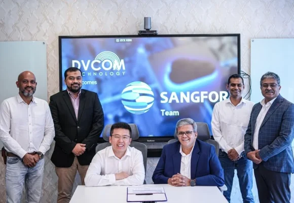 Hợp tác Sangfor và DVCOM: Thúc đẩy chuyển đổi số tại MENA sangfor-technologies-and-dvcom-technology-sign-partnership-2